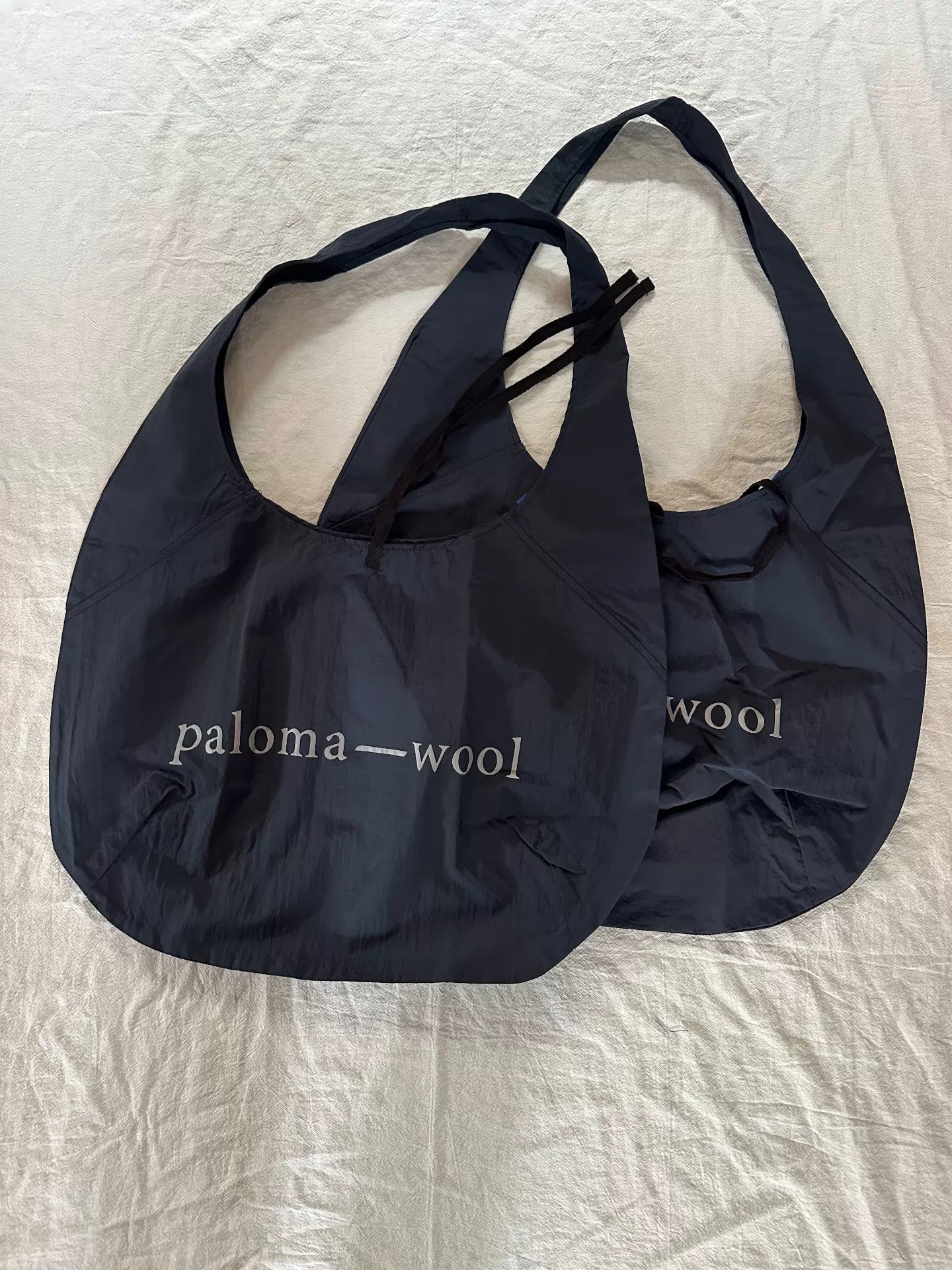 Paloma Wool Navy Soft Bag — product detail 2