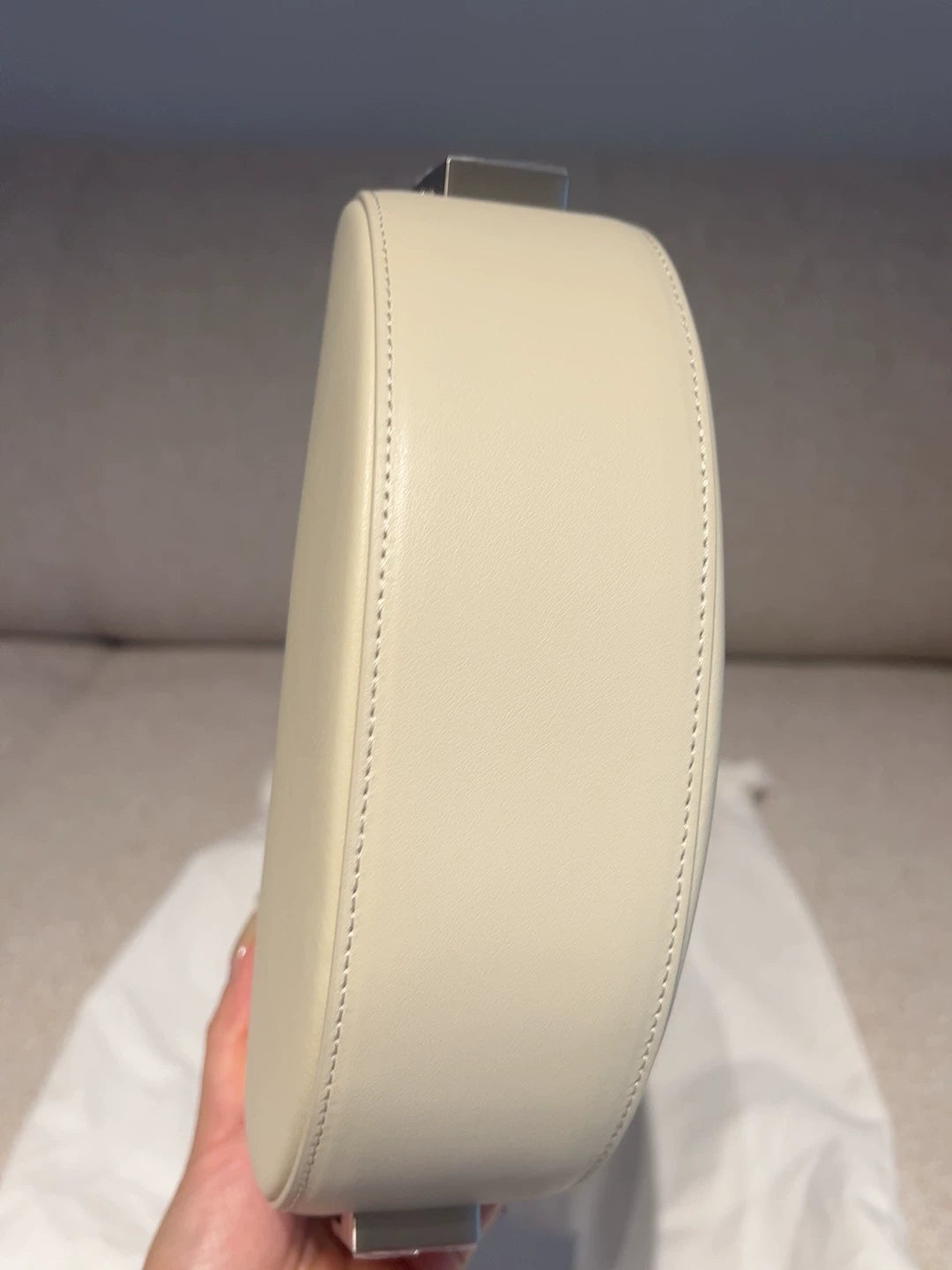 OSOI Cream Mini Crescent Leather Bag – photograph 7