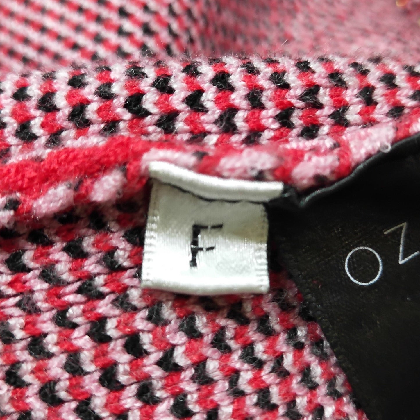Ozlana scarlet graphic sweater — detail view 7