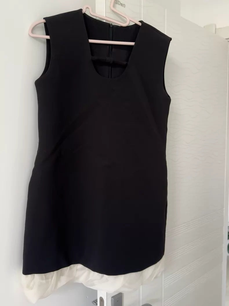 Little black bow dress detail
