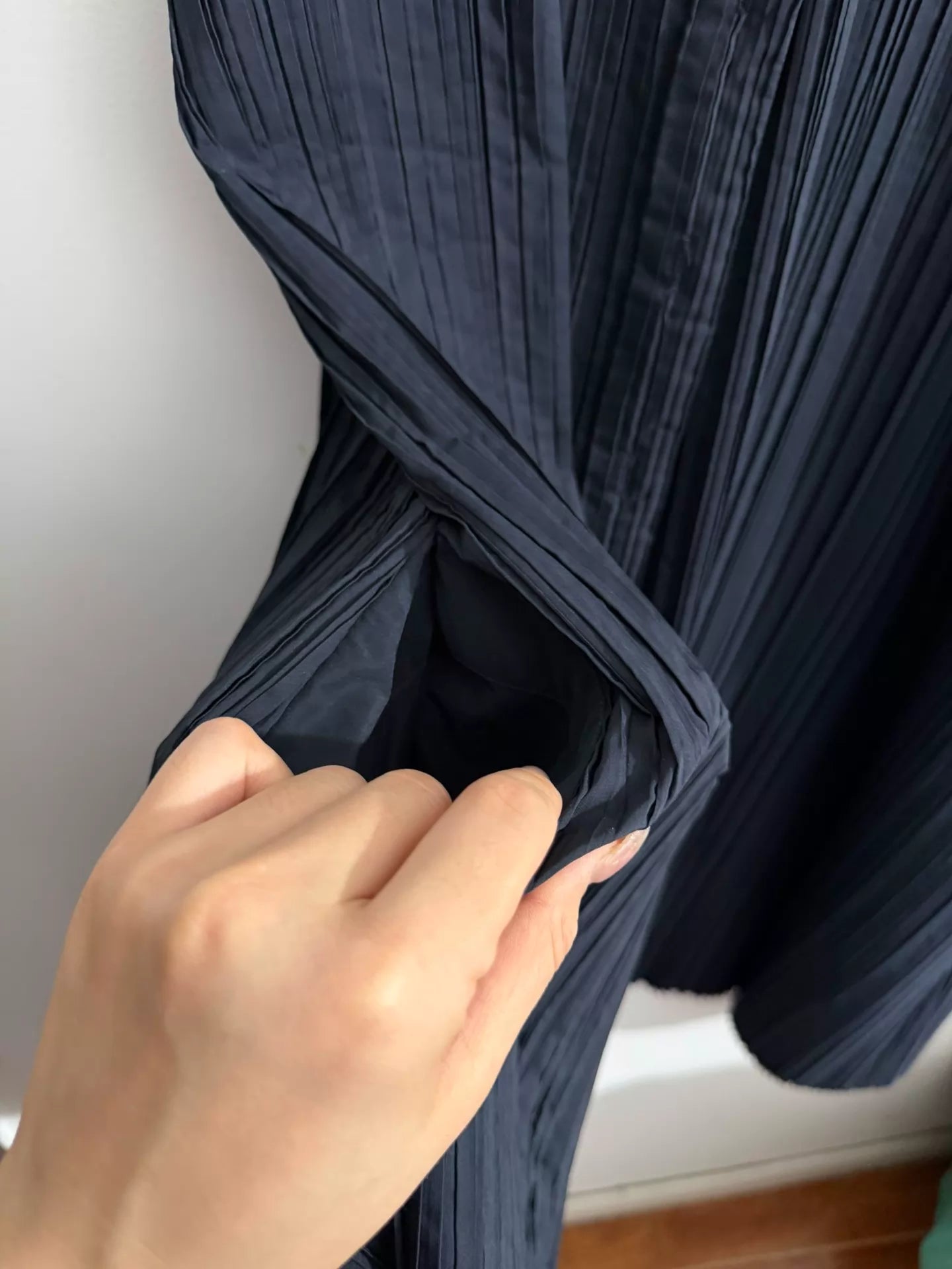 COS Navy Sleeveless Pleated Dress — product detail 5