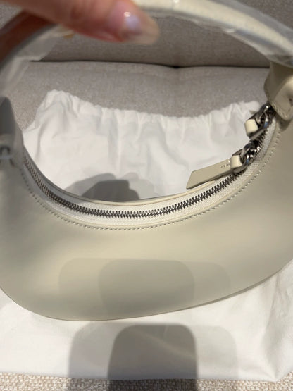 OSOI Cream Mini Crescent Leather Bag – photograph 4