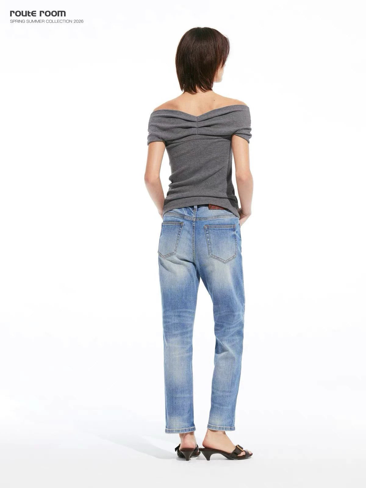 Route Room gray bandeau top tag