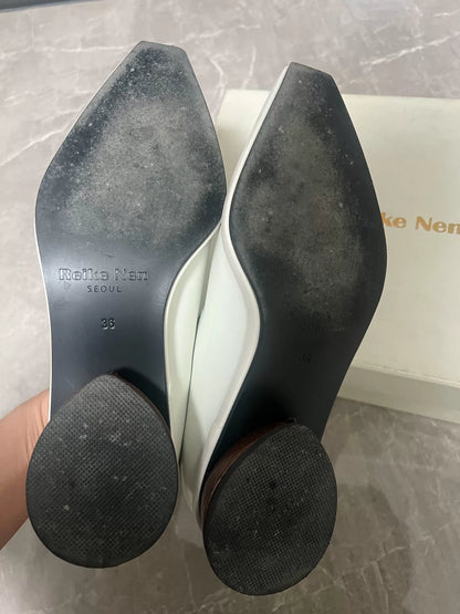 Reike Nen White Leather Ring-Detail Shoes – photograph 2