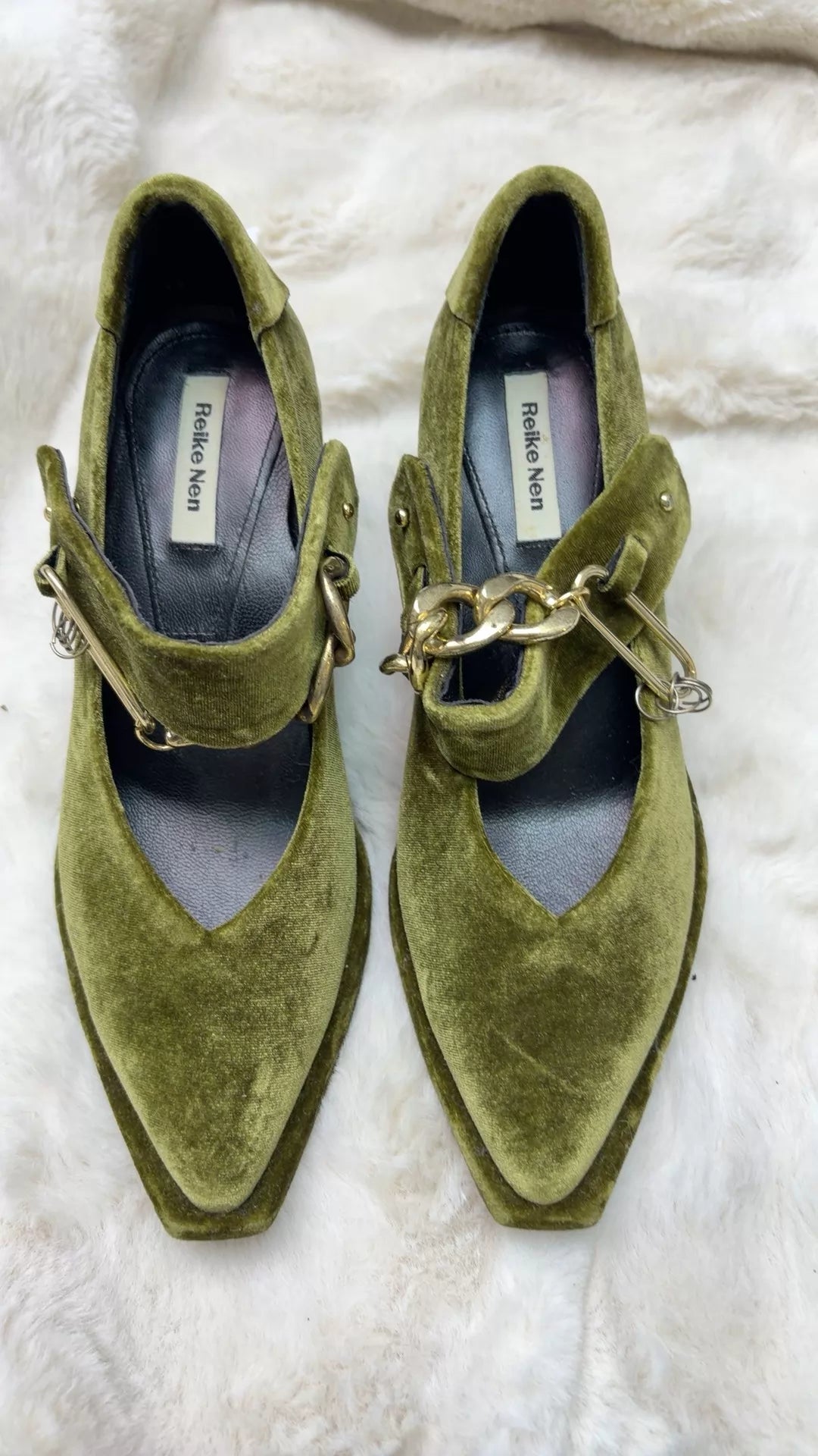 Reike Nen Green Velvet Mary Jane Shoes – photograph 1