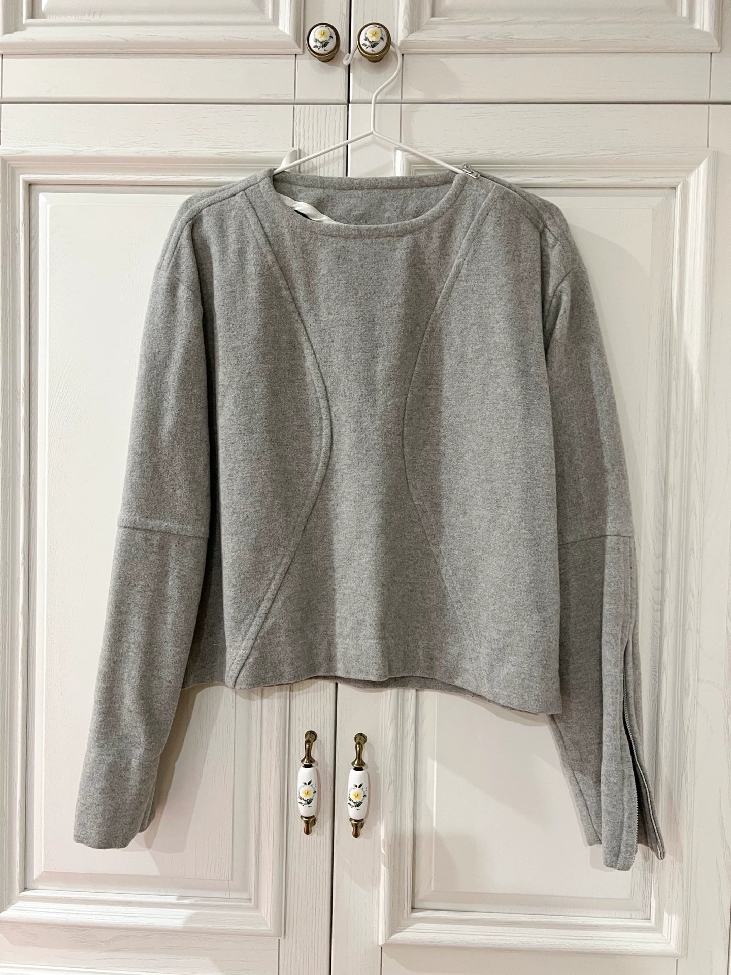 House of Sunny Grey Long-Sleeve Wool Top – photograph 1