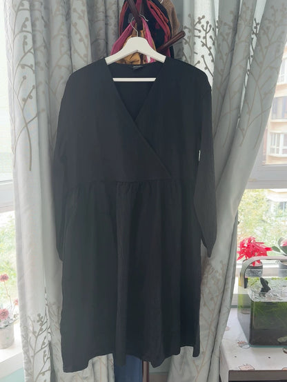 MONKI Black V-Neck Long-Sleeve Midi Dress