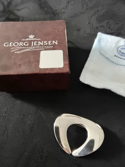Georg Jensen No. 366 Silver Brooch – photograph 4