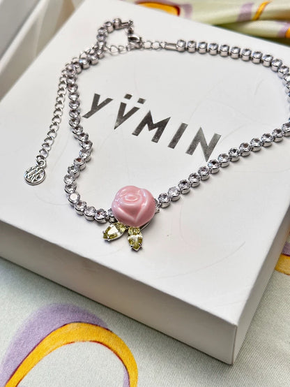 Ceramic rose necklace detail