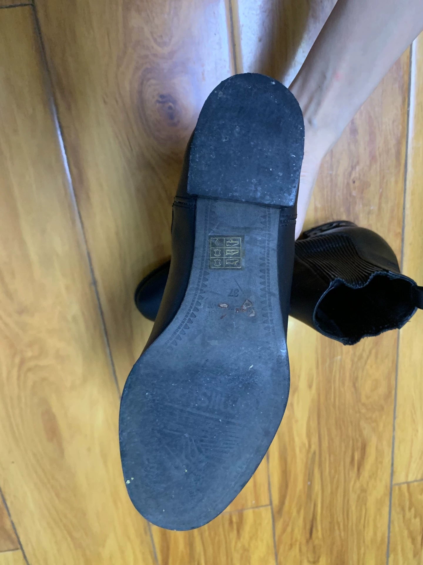 Miista Leather Chelsea Boots with Sculptural Heel – EU 37 — original seller image 5