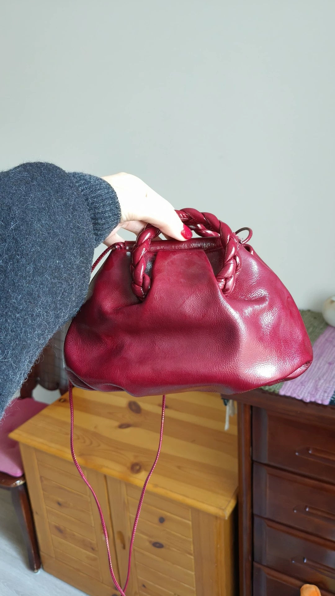 HEREU Burgundy Woven-Handle Bag — product detail 4