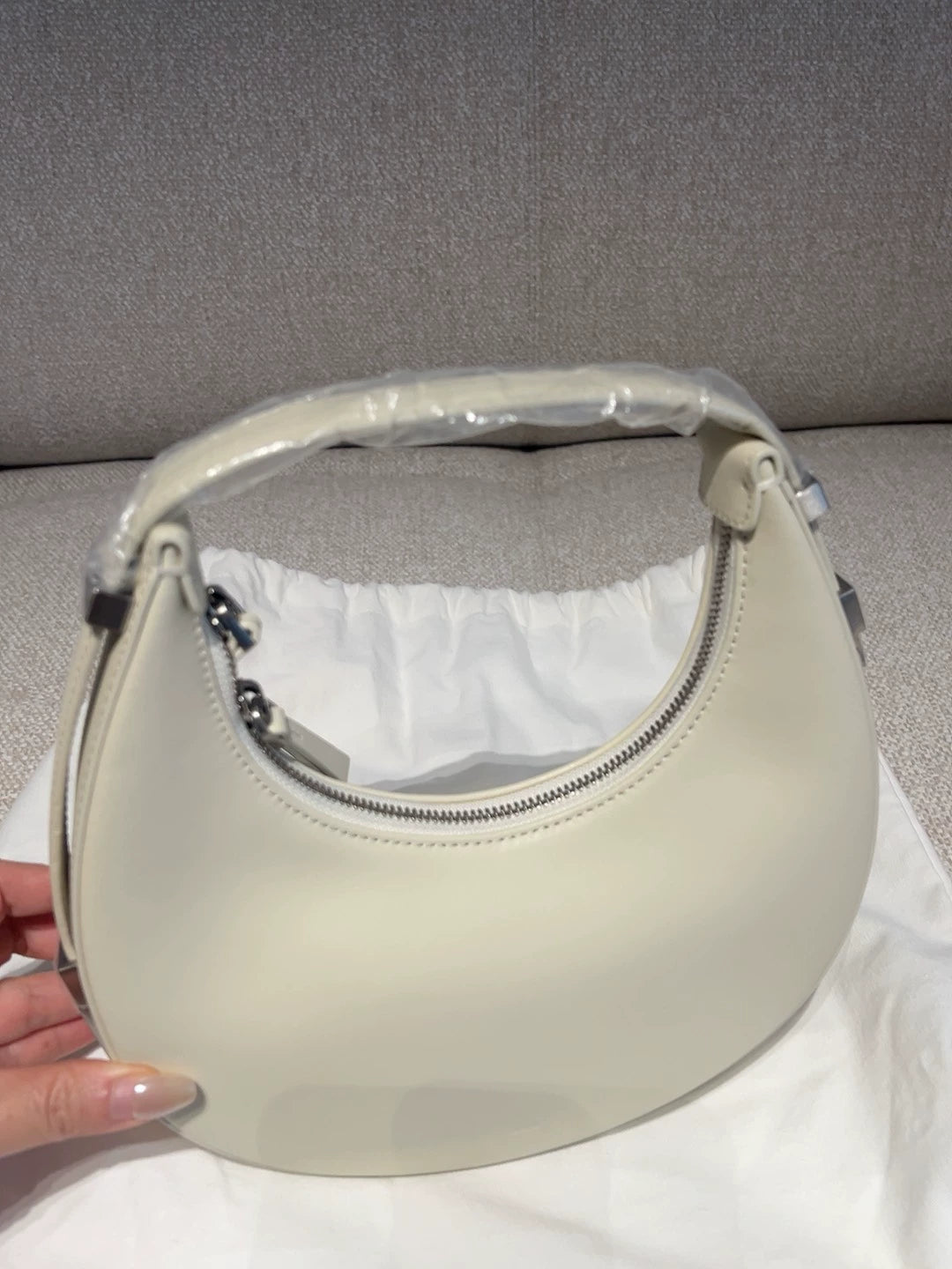 OSOI Cream Mini Crescent Leather Bag – photograph 2