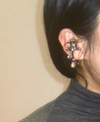 YVMIN Waving Bear Spring-Clip Earrings — original seller image 4