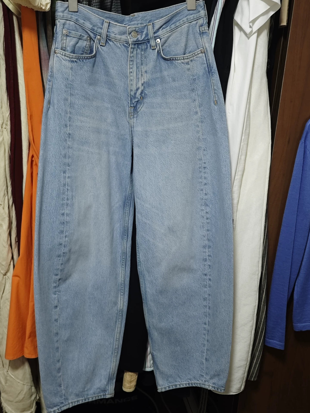 ARKET Bloom Light Blue Curved-Leg Jeans — product detail 5
