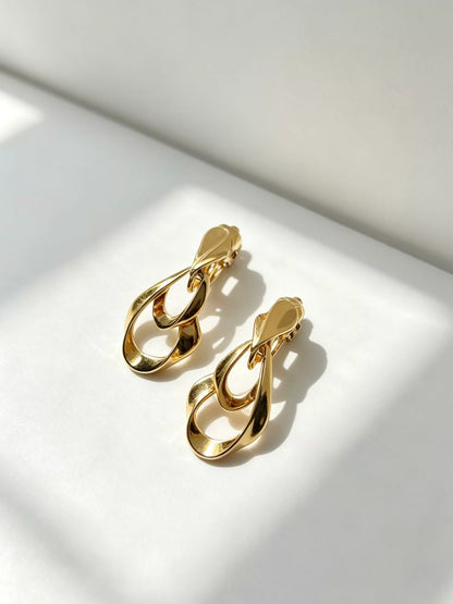 Trifari Long Gold-Tone Clip-On Earrings – photograph 2