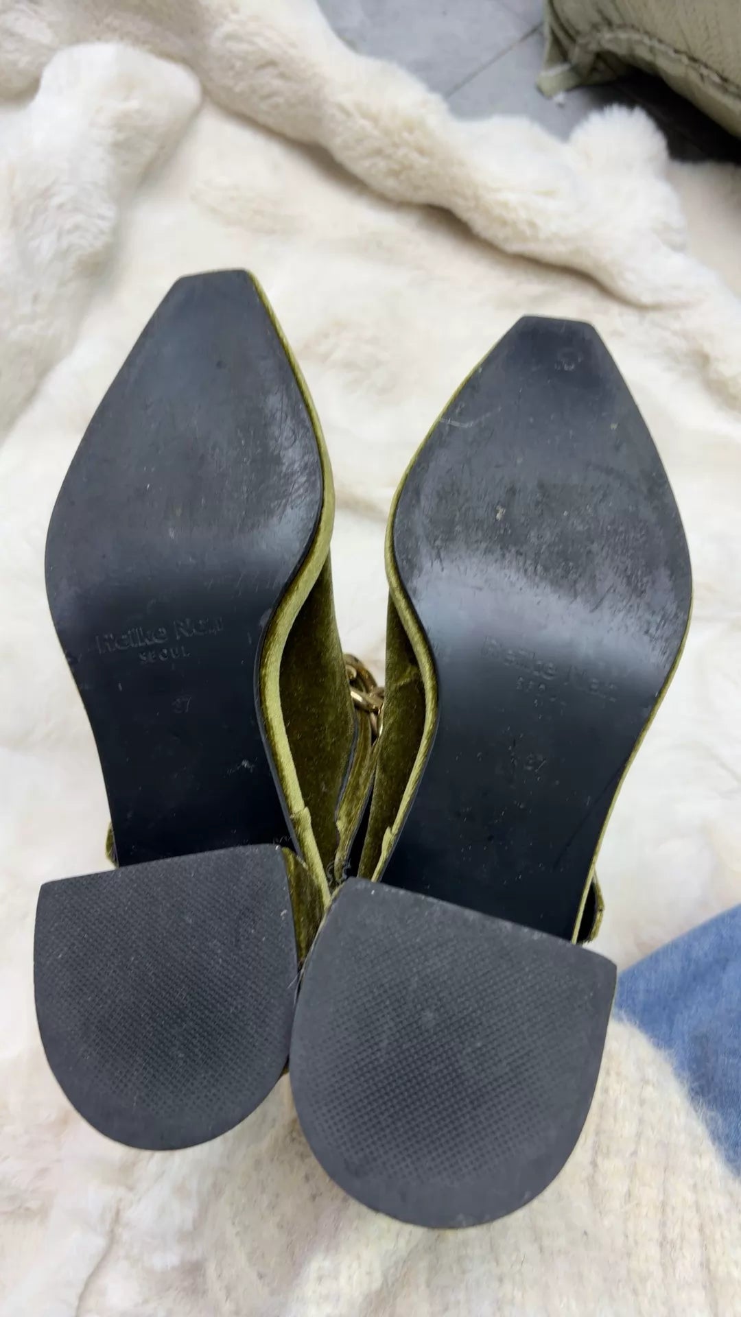 Reike Nen Green Velvet Mary Jane Shoes – photograph 6