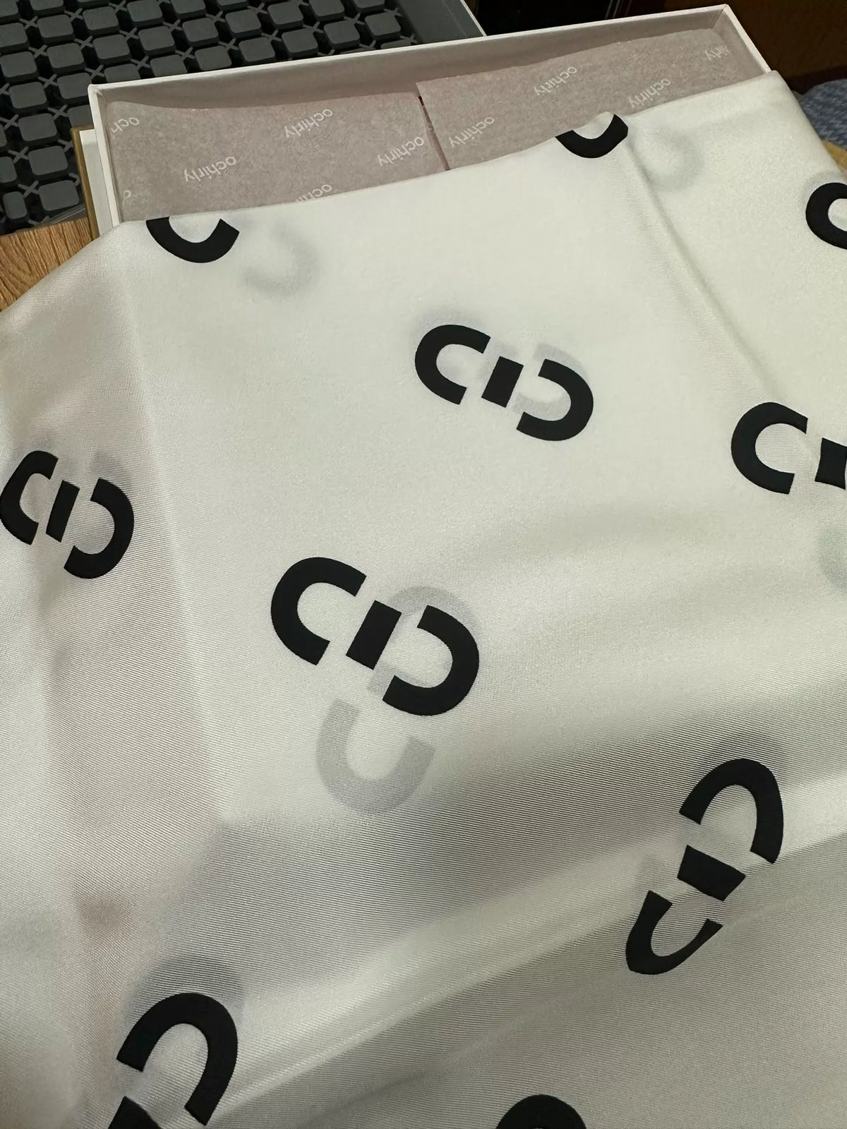 Ochirly Black and White Silk Scarf — product detail 2
