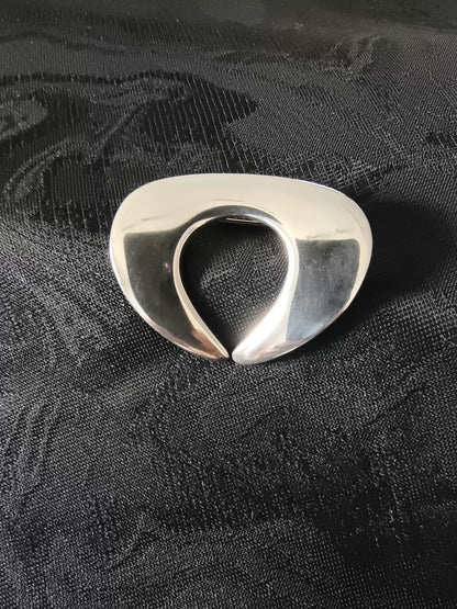 Georg Jensen No. 366 Silver Brooch – photograph 1