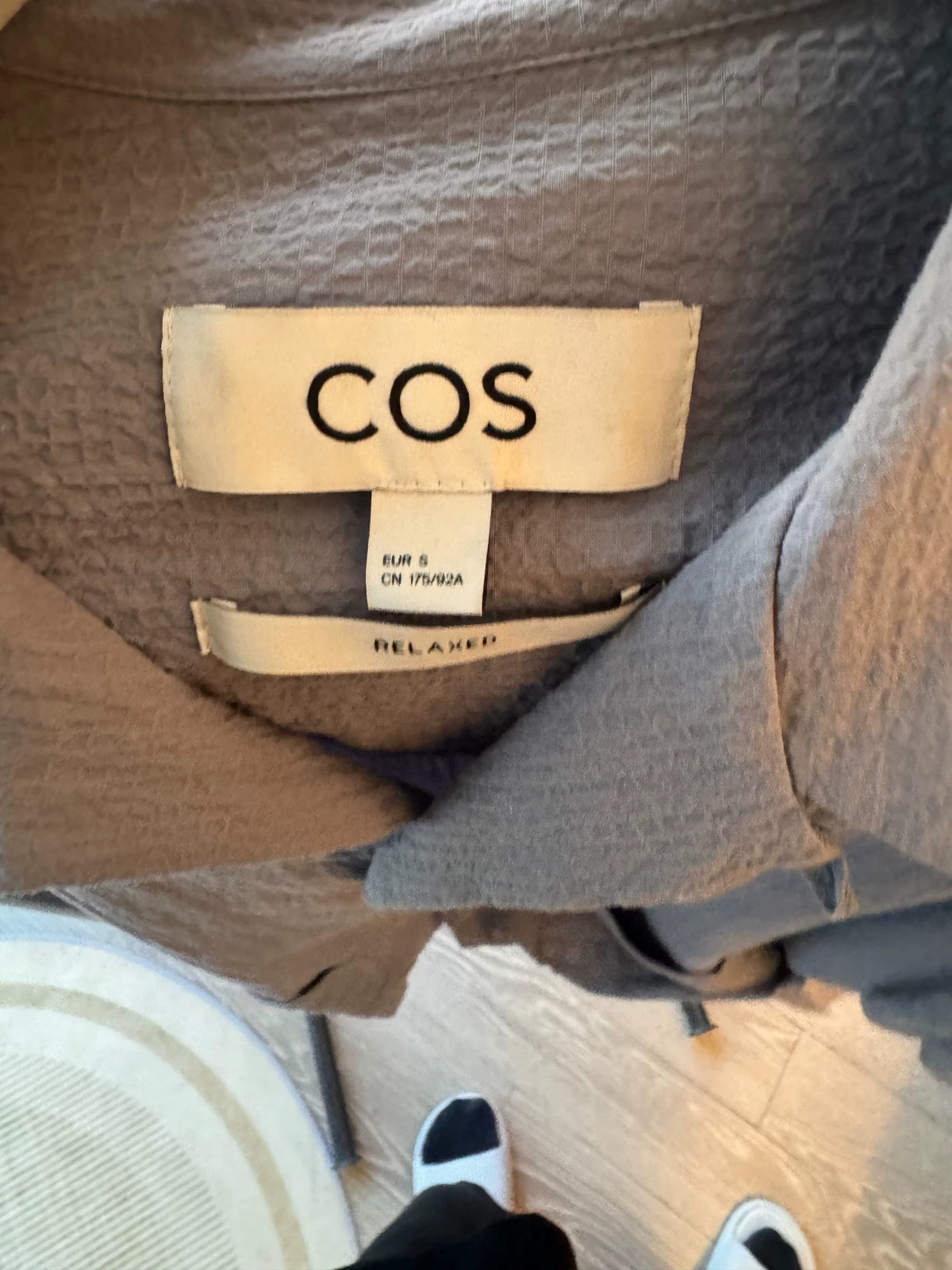 COS relaxed-fit shirt size S label